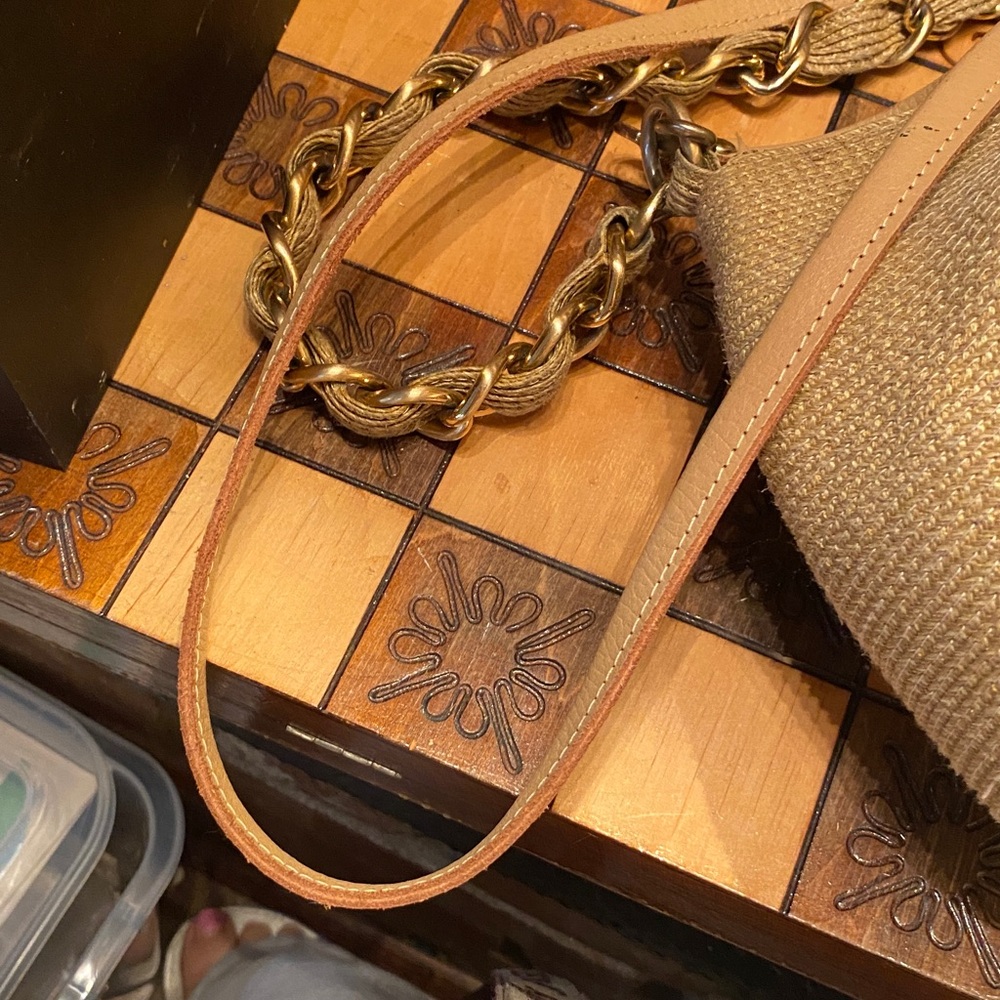 Eric Javits Chain-Link Jute Shoulder Bag - Picture 8 of 12